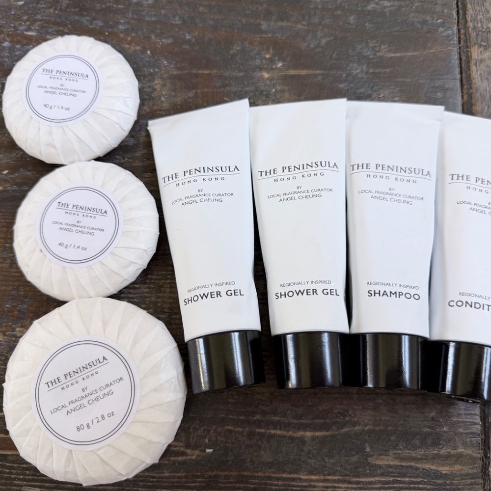 The Peninsula Hong Kong by Angel Cheung  7pc Set